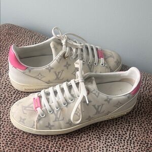 Louis Vuitton Women's white and pink sneakers size 38
